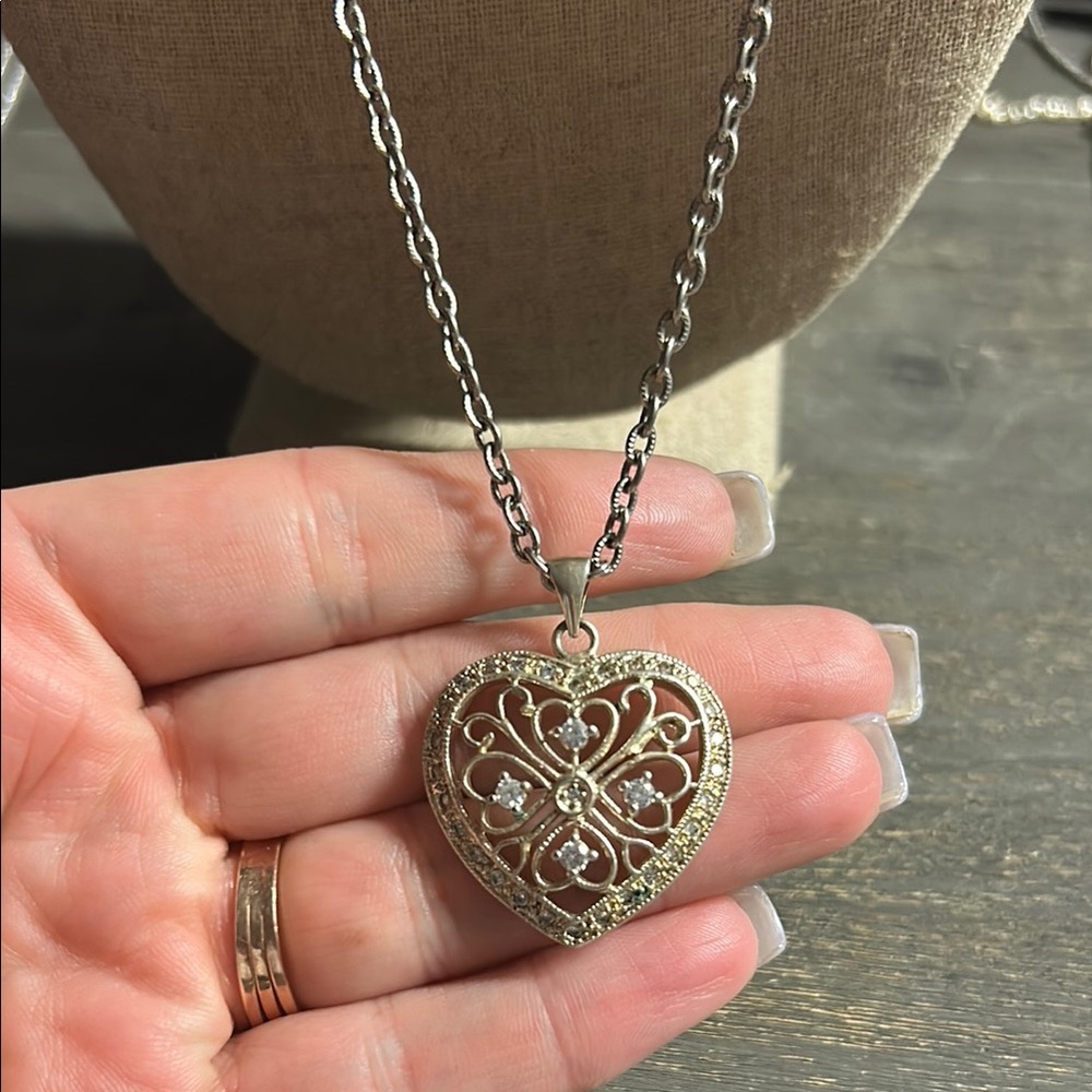 Elegant Silver‎ Heart Pendant Necklace